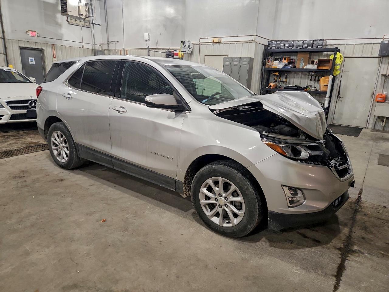 2018 CHEVROLET EQUINOX LT photo 4