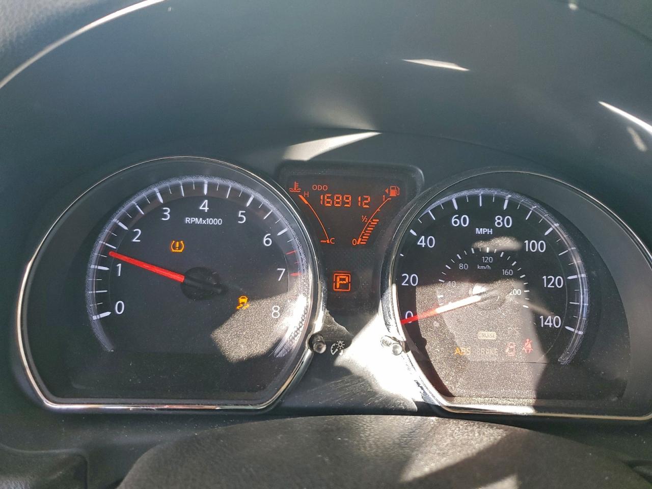 2012 NISSAN VERSA S photo 9