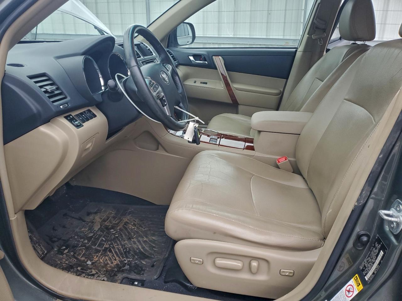 2013 TOYOTA HIGHLANDER LIMITED photo 19