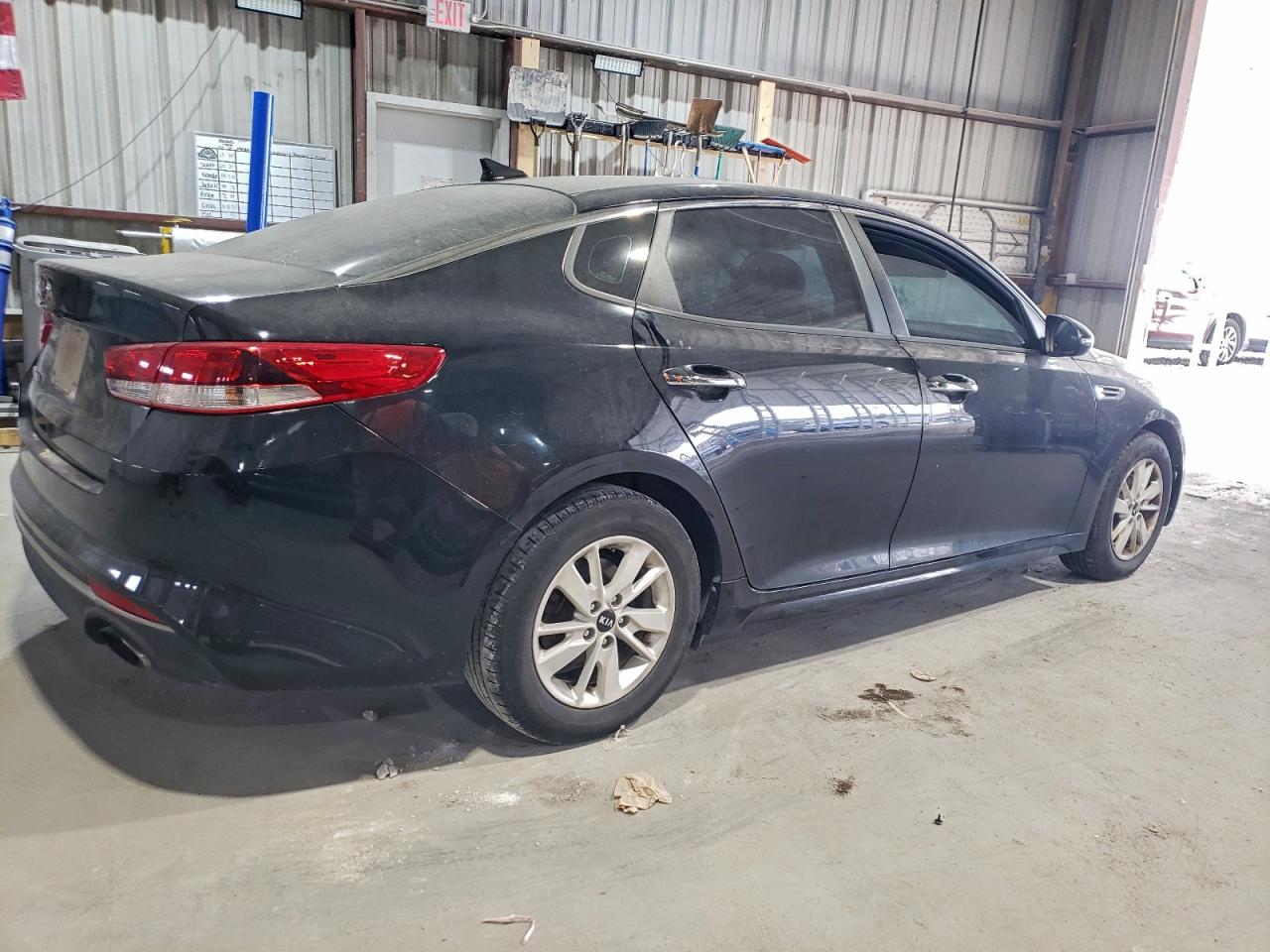 2016 KIA OPTIMA LX photo 3