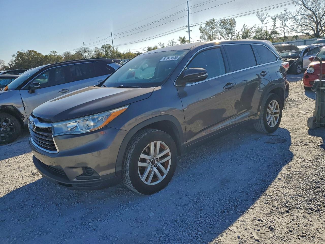 2016 TOYOTA HIGHLANDER