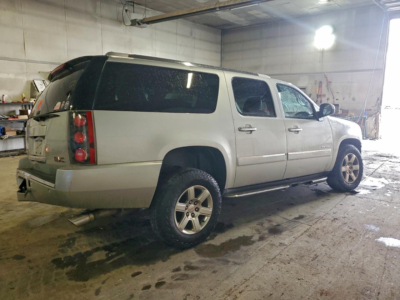 2013 GMC YUKON XL DENALI photo 7