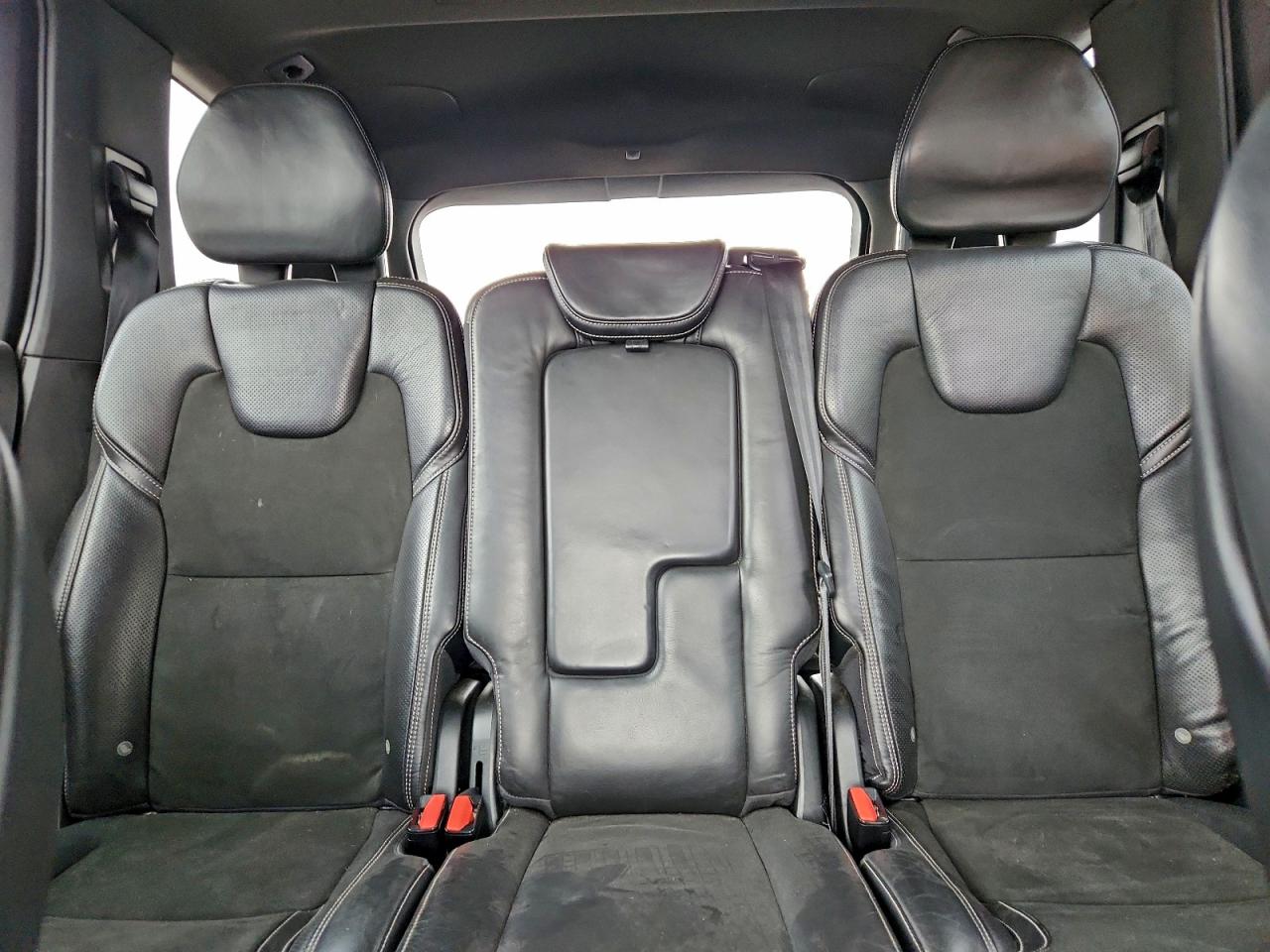 2017 VOLVO XC90 T5 photo 10