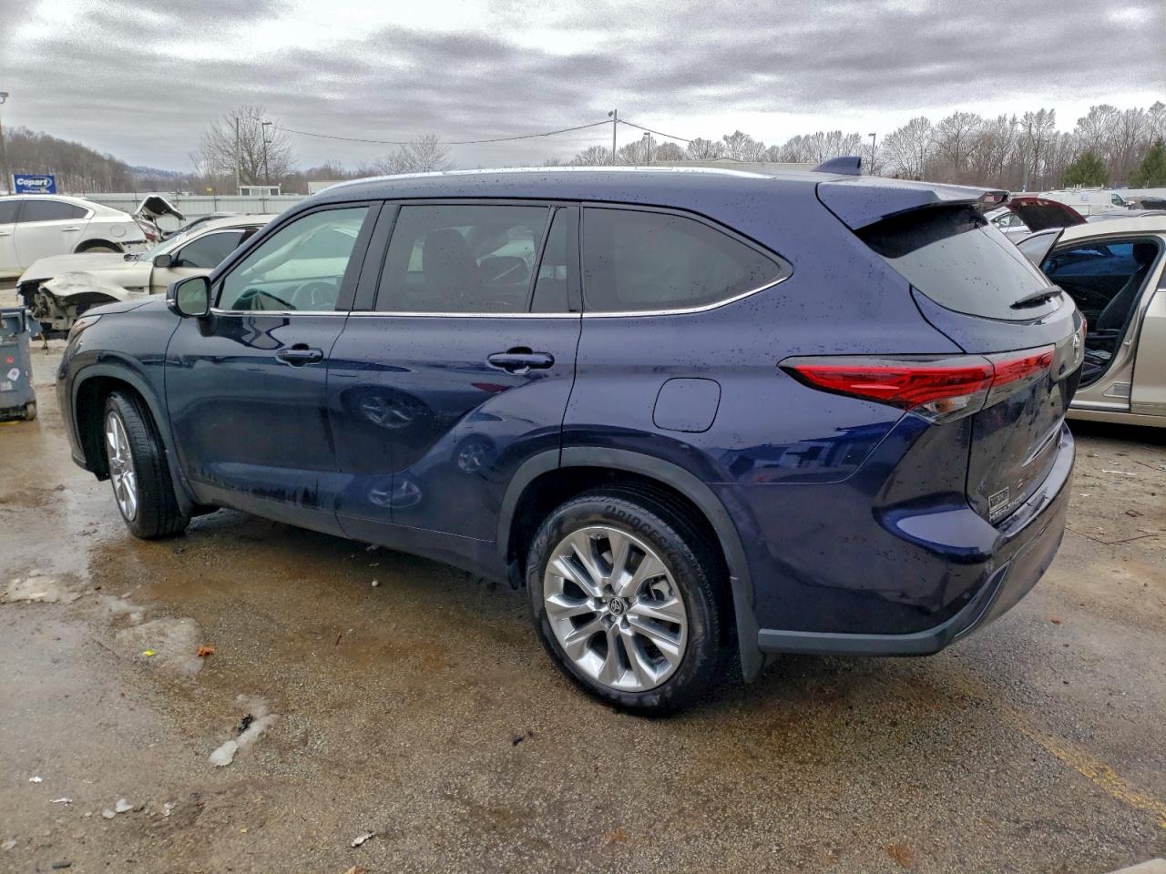 2023 TOYOTA HIGHLANDER L photo 2