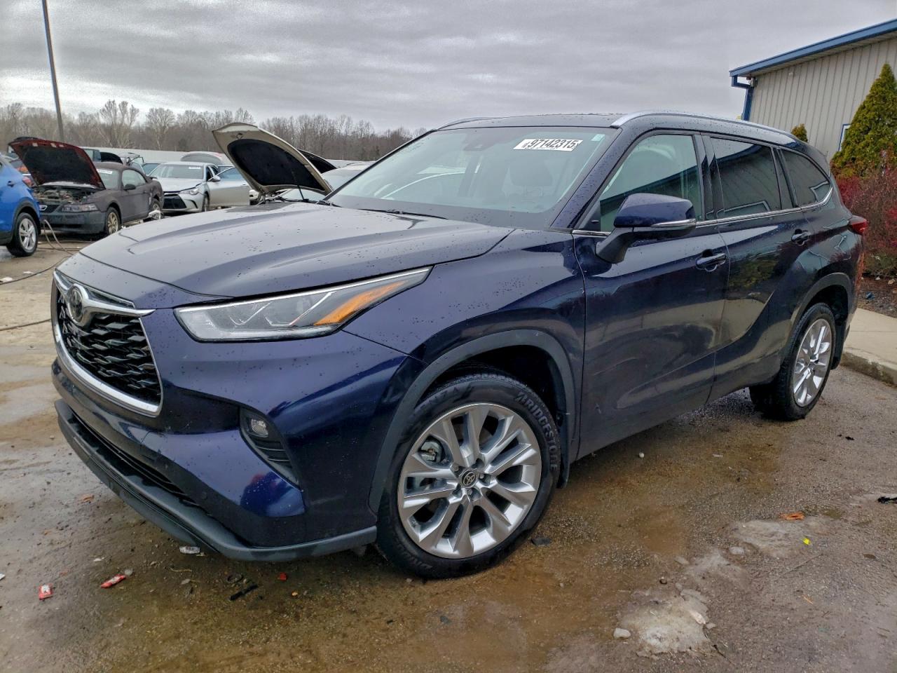 2023 TOYOTA HIGHLANDER