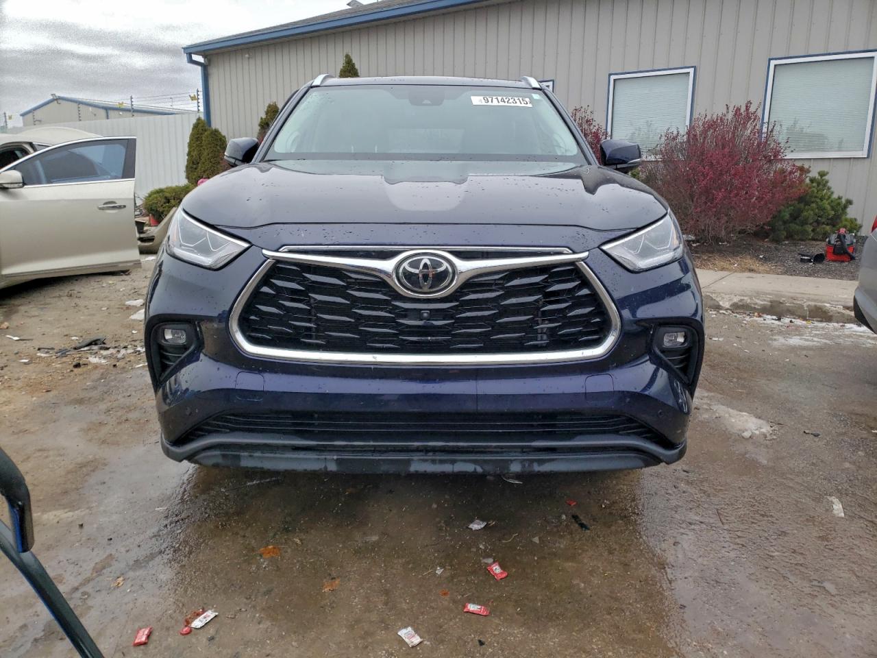 2023 TOYOTA HIGHLANDER L photo 5