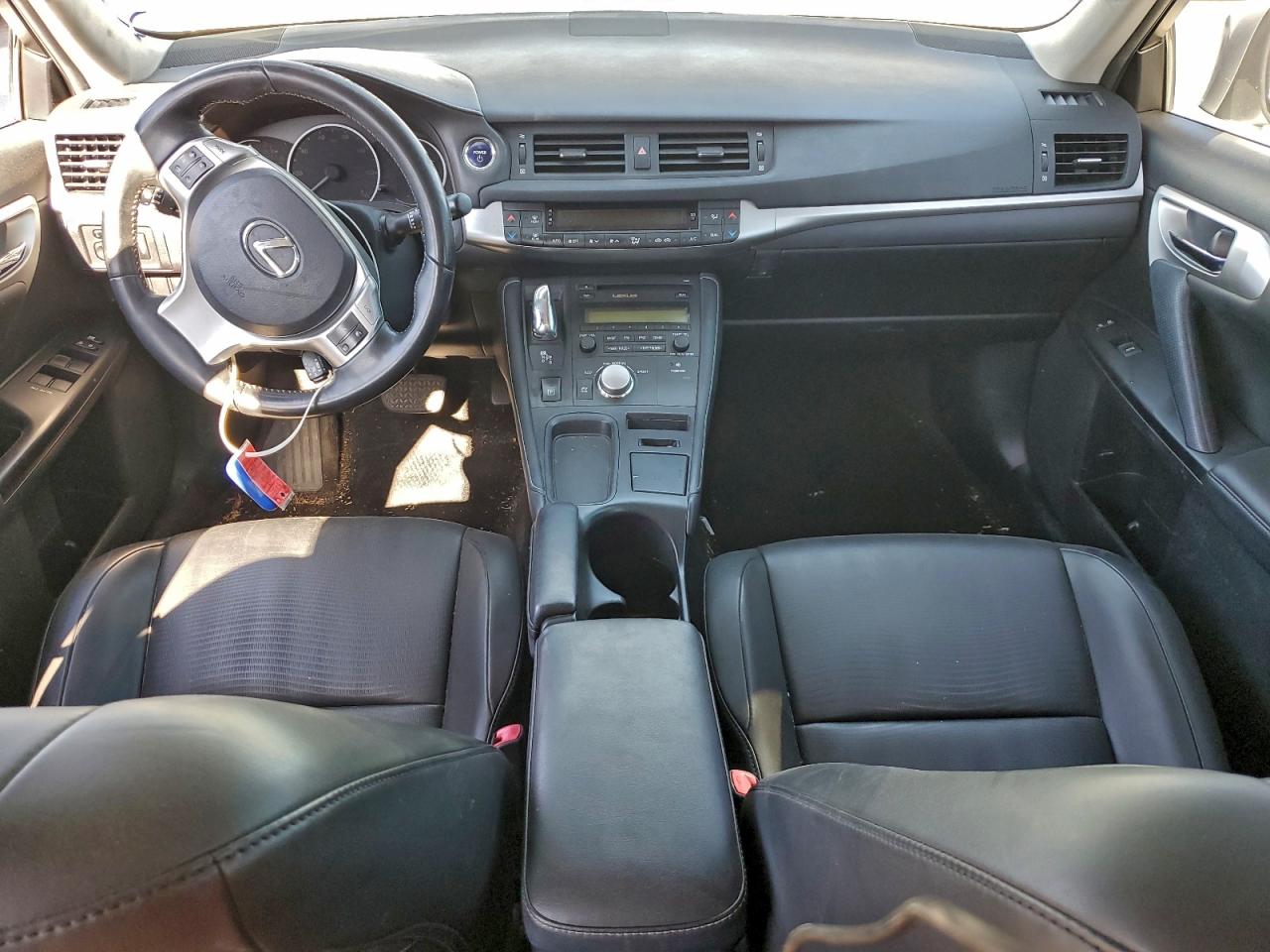 2013 LEXUS CT 200 photo 15