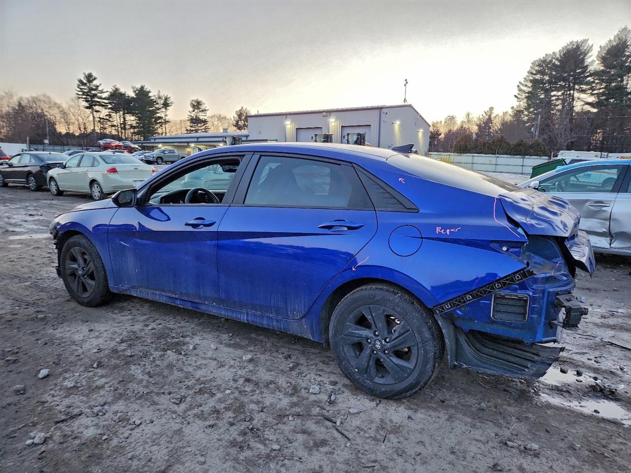 2023 HYUNDAI ELANTRA SEL photo 4