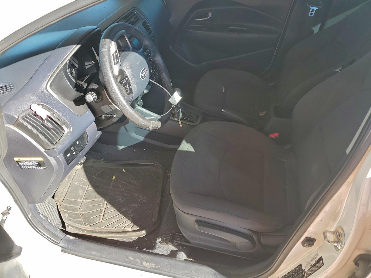 2013 KIA RIO EX photo 19