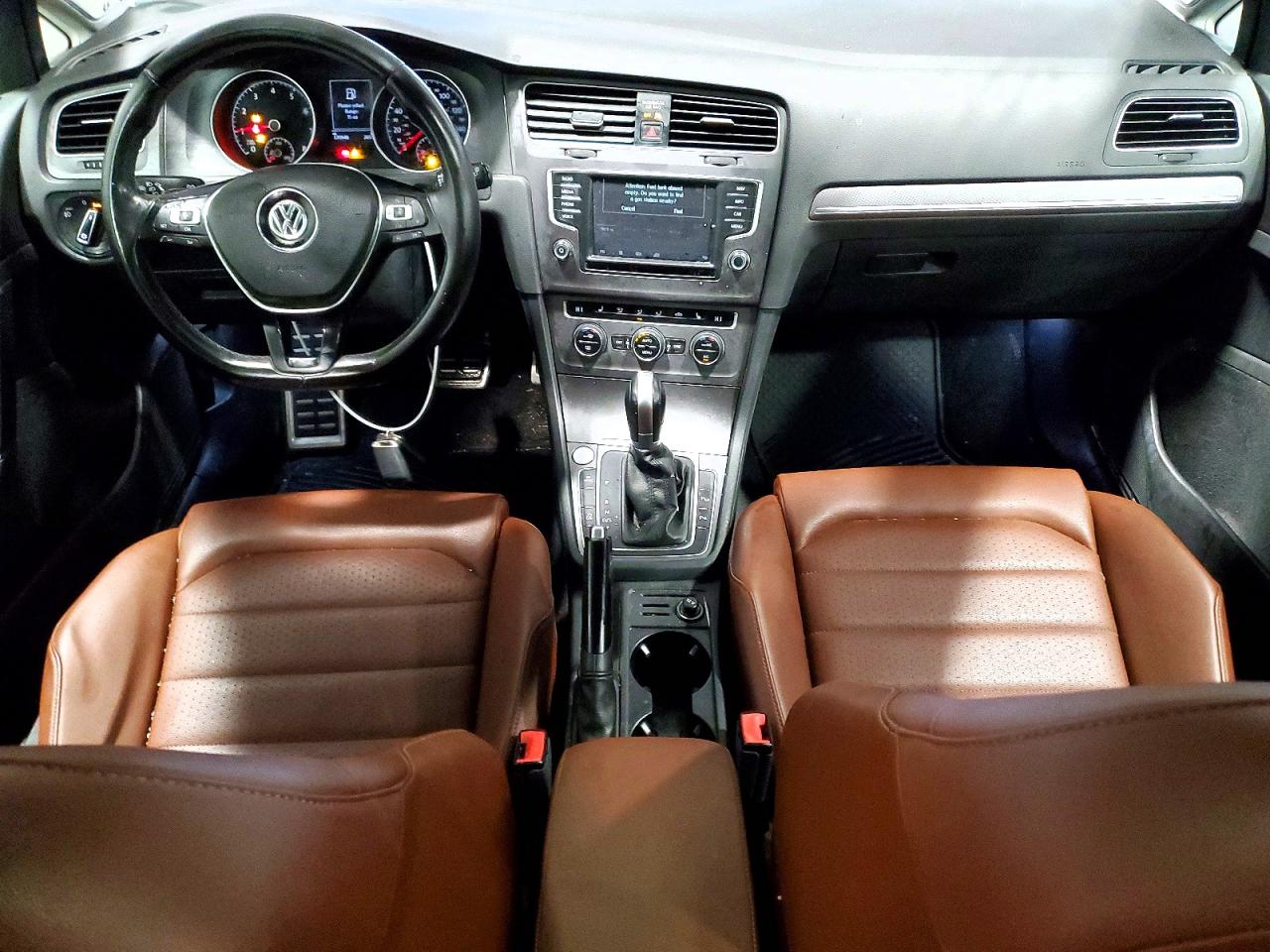 2017 VOLKSWAGEN GOLF ALLTRACK S photo 8