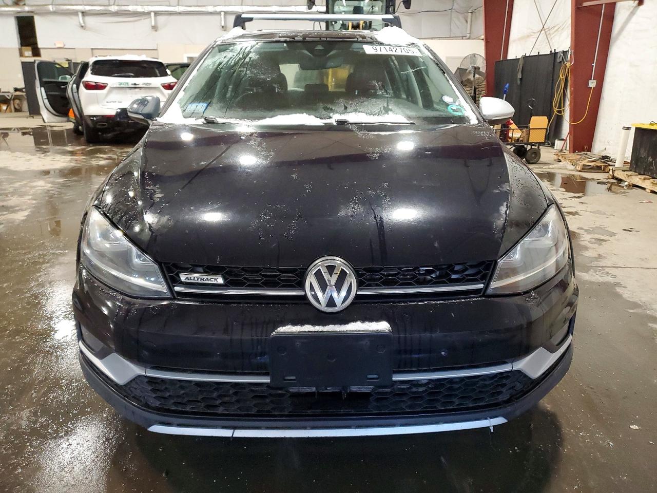 2017 VOLKSWAGEN GOLF ALLTRACK S photo 5