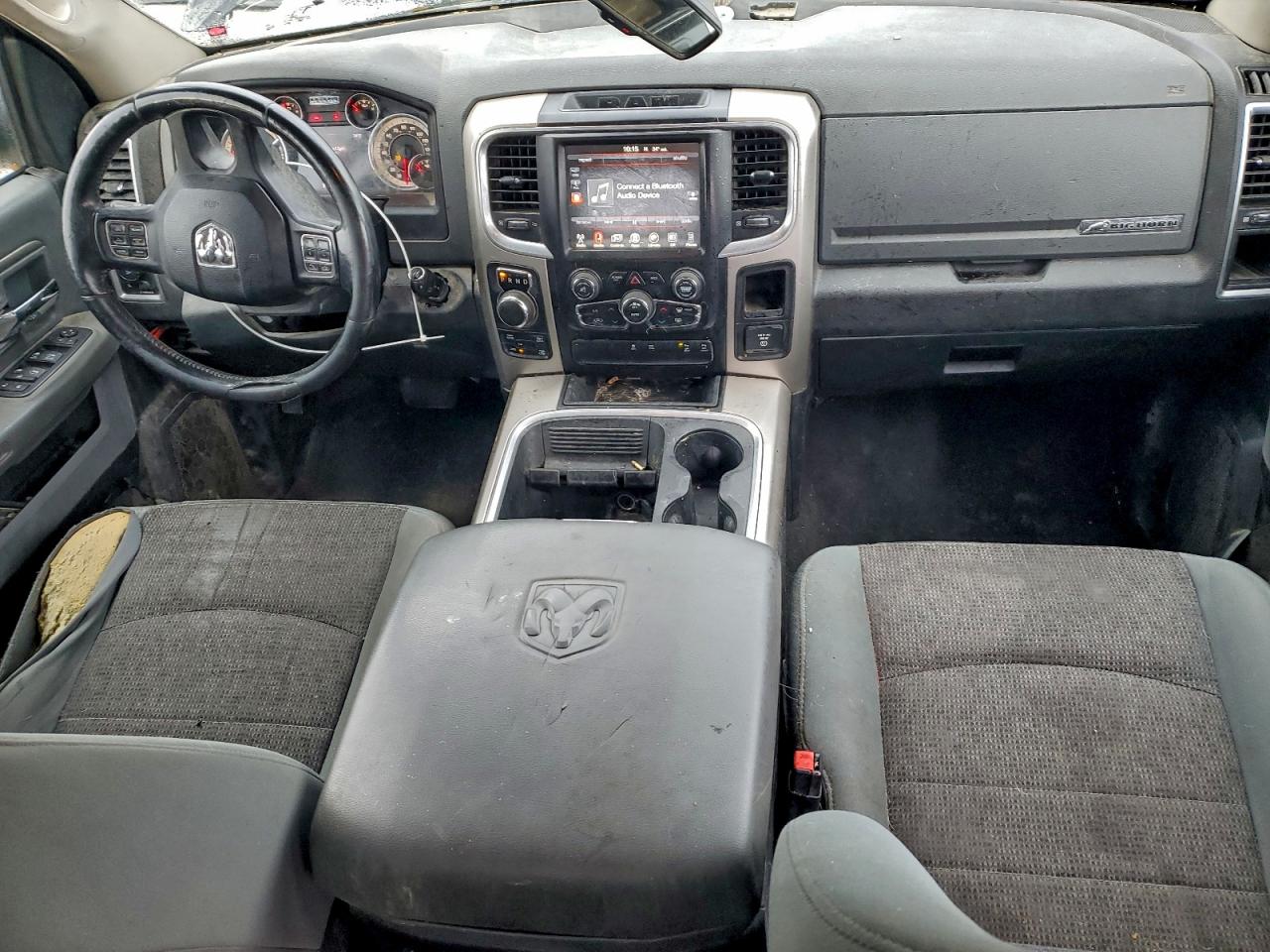 2017 RAM 1500 SLT photo 8
