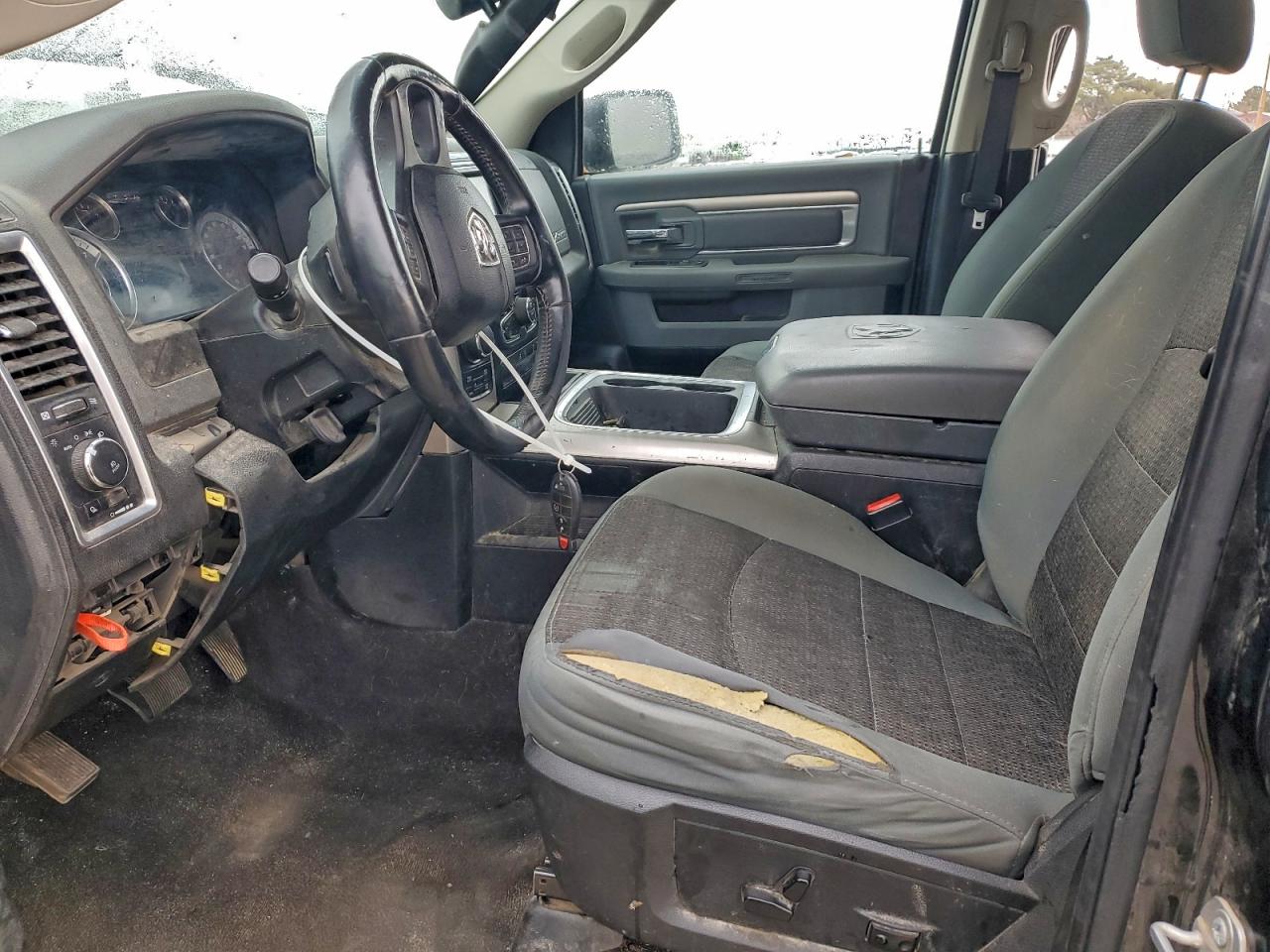 2017 RAM 1500 SLT photo 7
