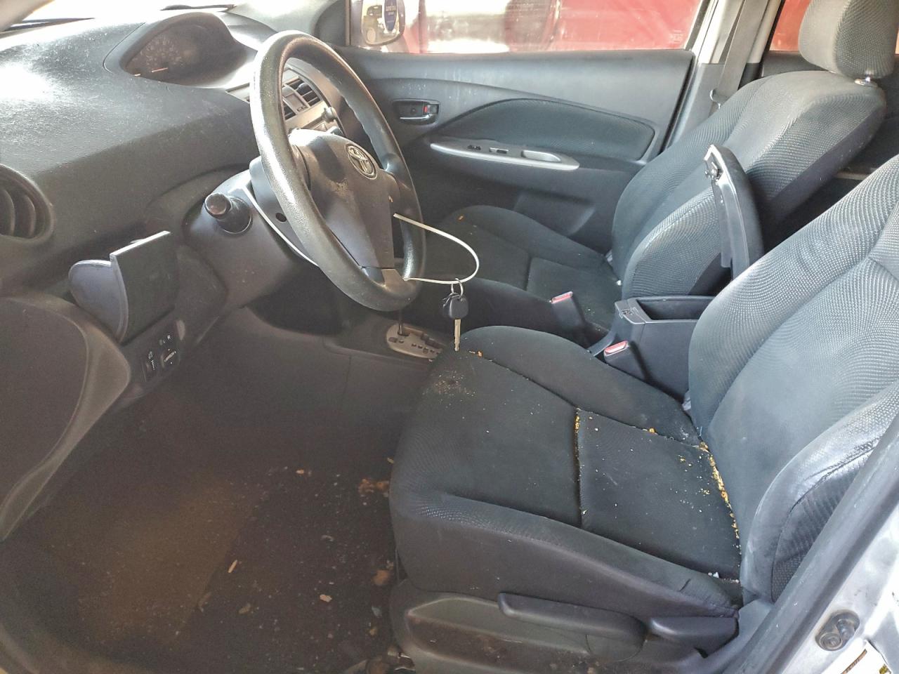 2009 TOYOTA YARIS photo 13