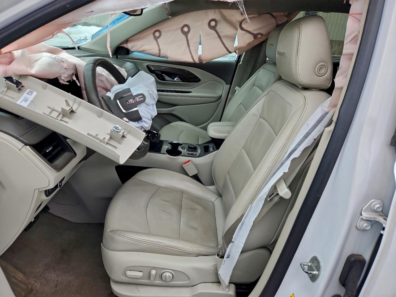 2018 GMC TERRAIN DENALI photo 7