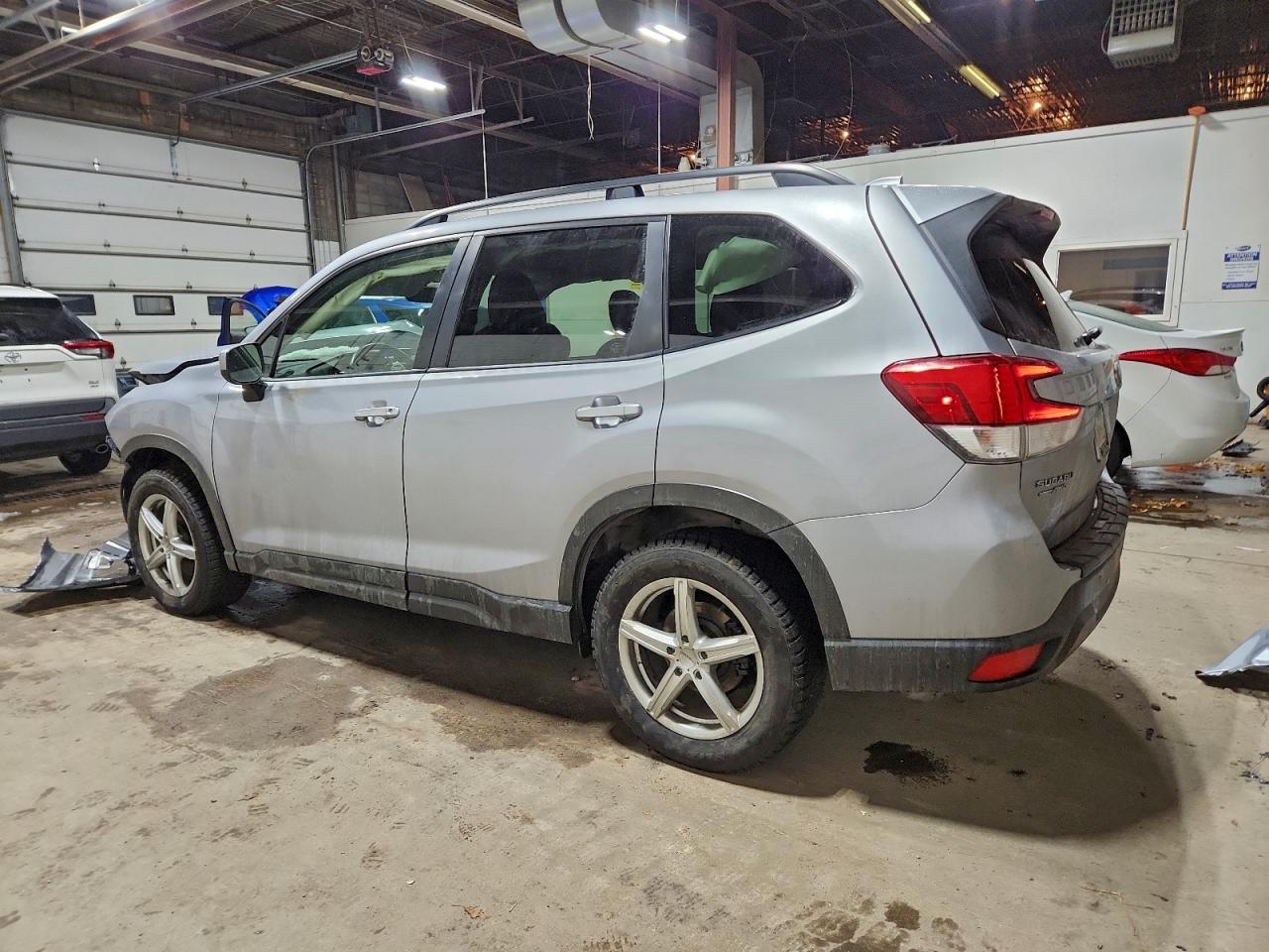 2020 SUBARU FORESTER PREMIUM photo 2