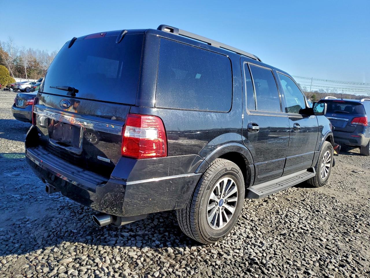2017 FORD EXPEDITION XLT photo 3