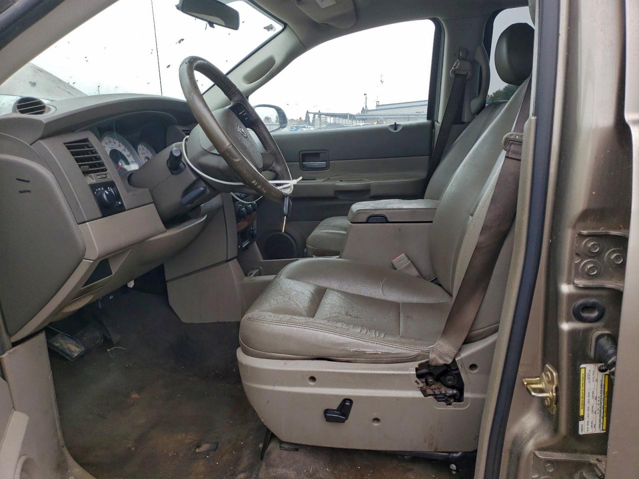 2005 DODGE DURANGO SLT photo 19