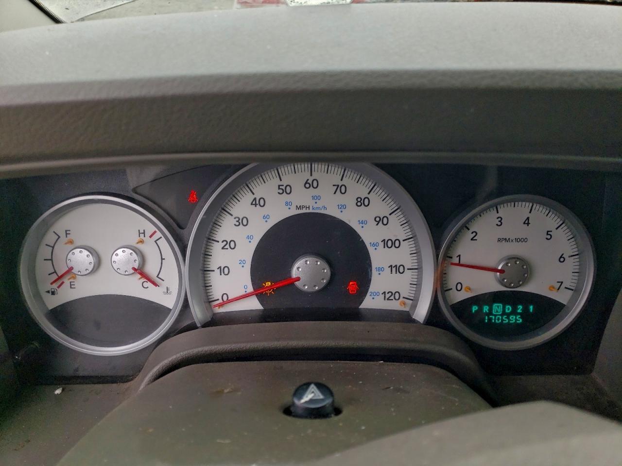 2005 DODGE DURANGO SLT photo 25