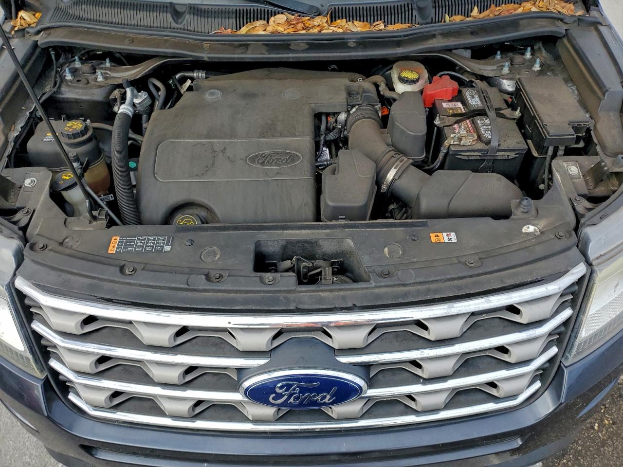 2017 FORD EXPLORER XLT photo 12