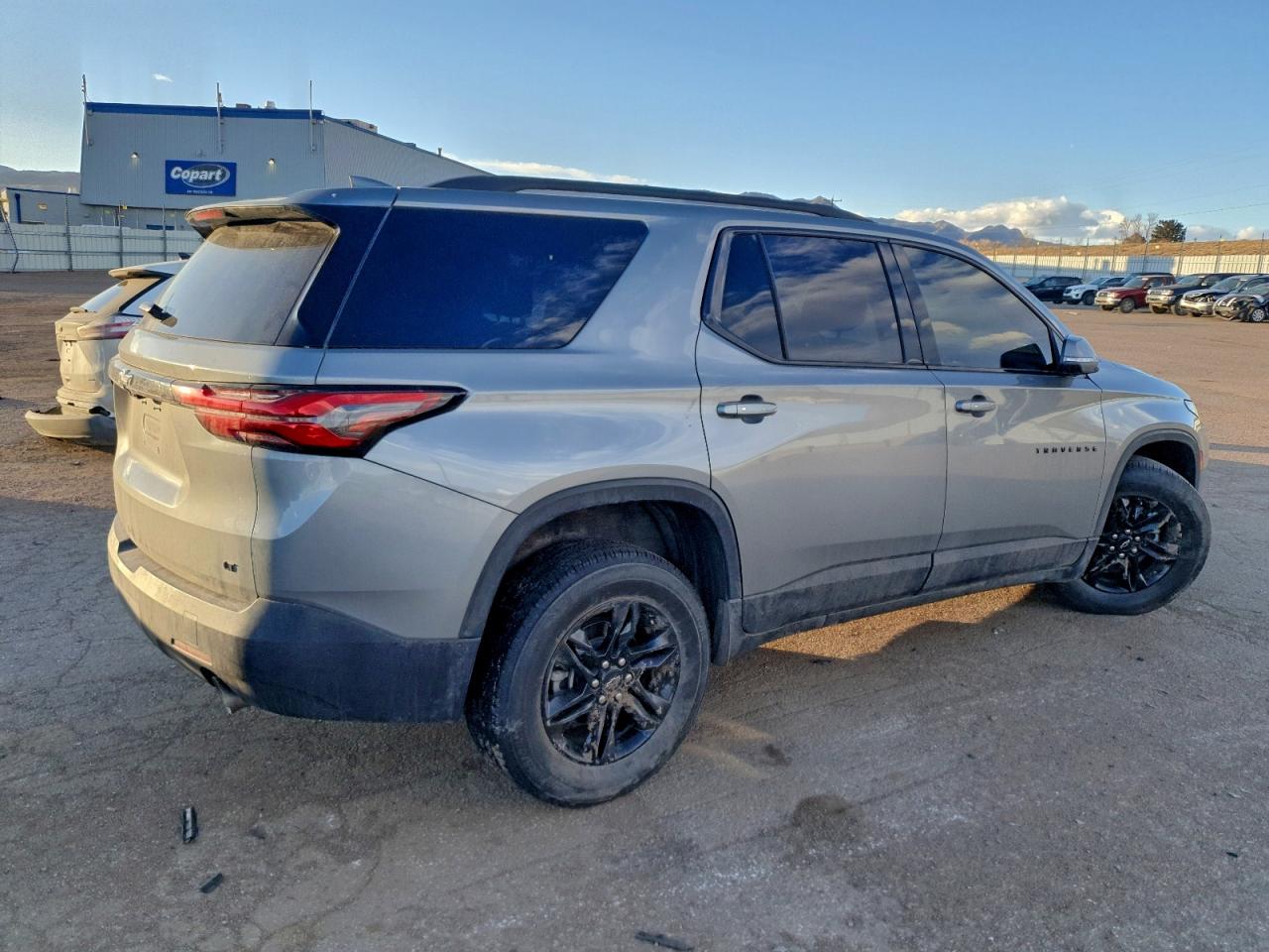 2023 CHEVROLET TRAVERSE LT photo 5