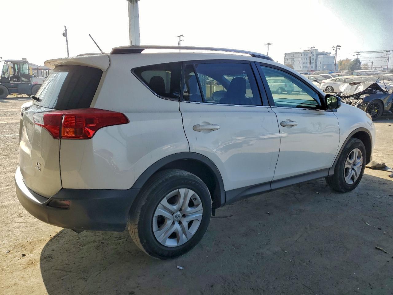 2013 TOYOTA RAV4 LE photo 5