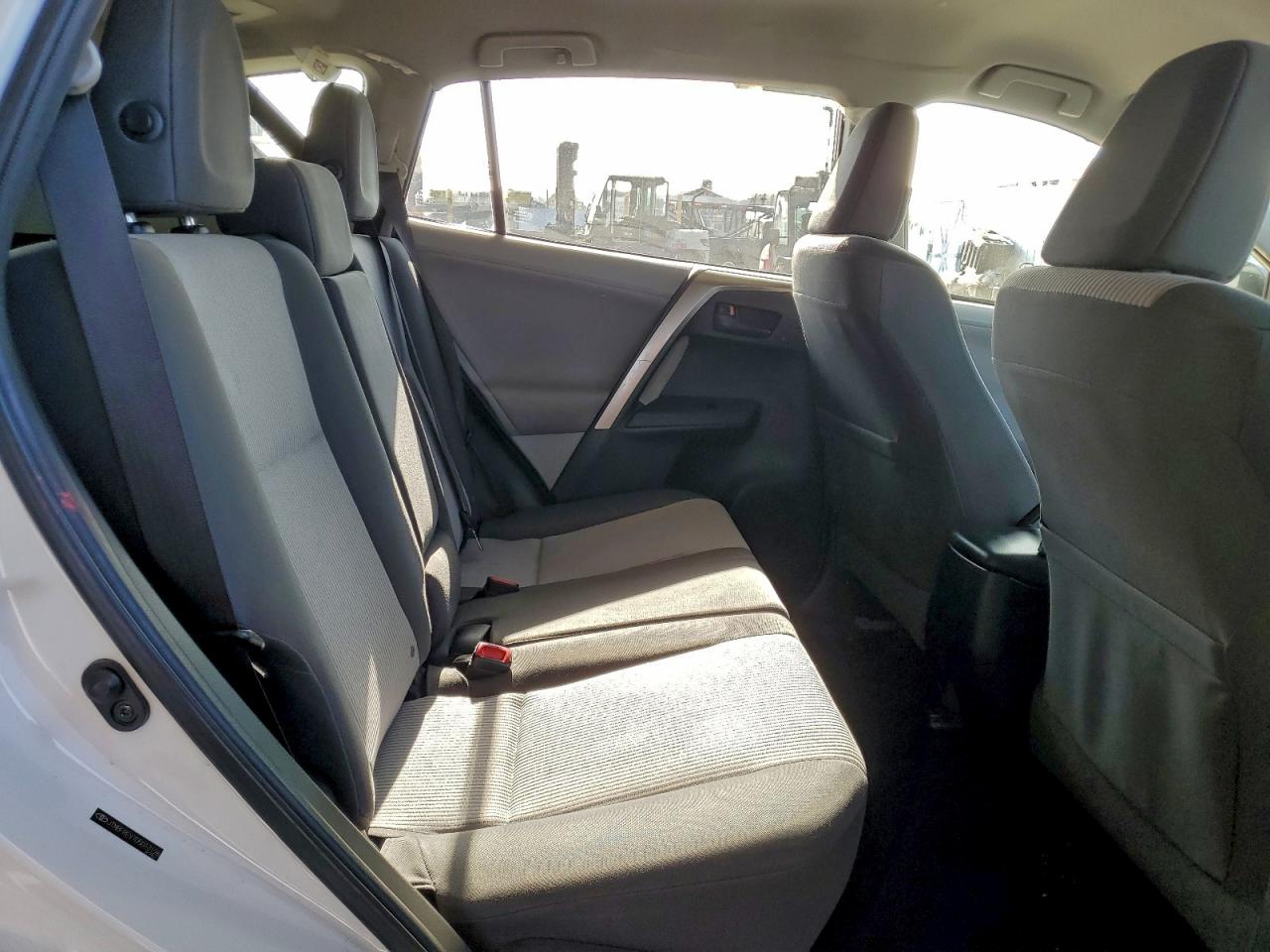 2013 TOYOTA RAV4 LE photo 21