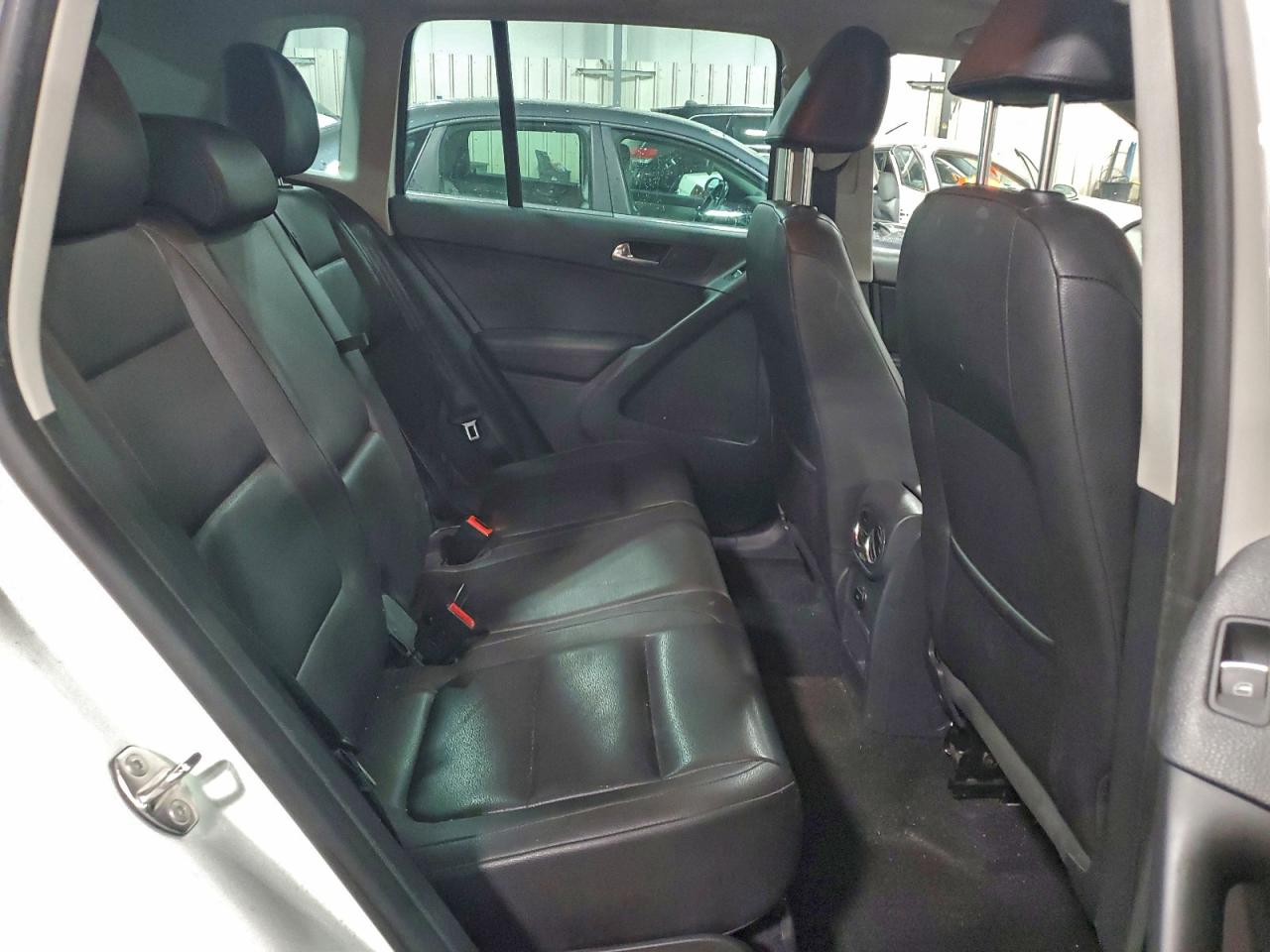 2012 VOLKSWAGEN TIGUAN S photo 21