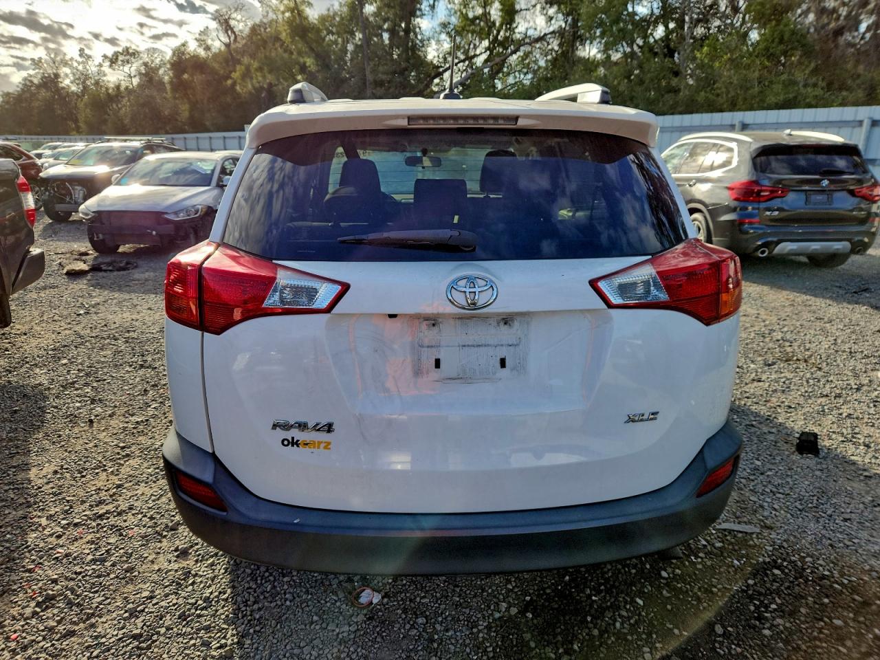 2015 TOYOTA RAV4 XLE photo 6