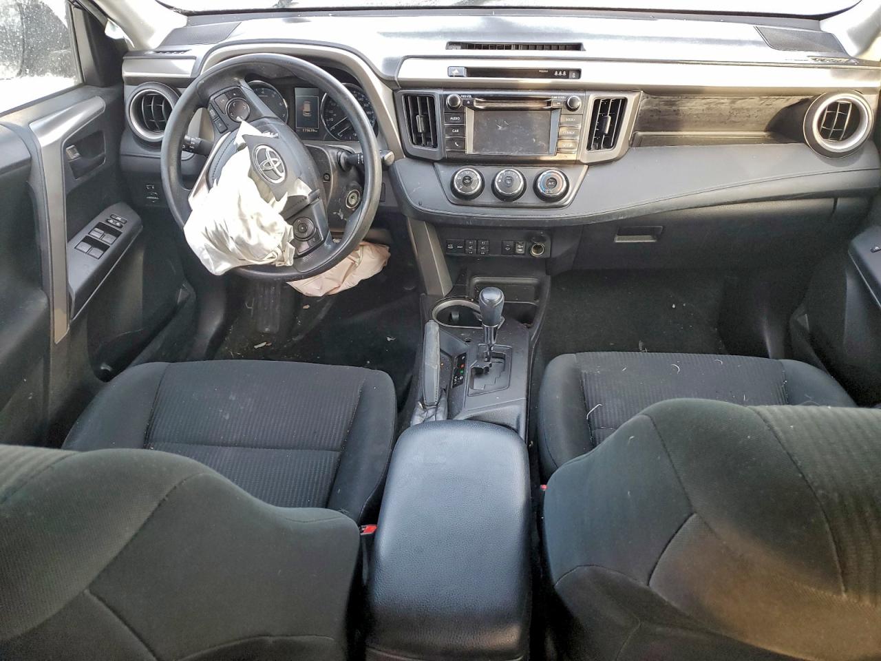 2017 TOYOTA RAV4 LE photo 8