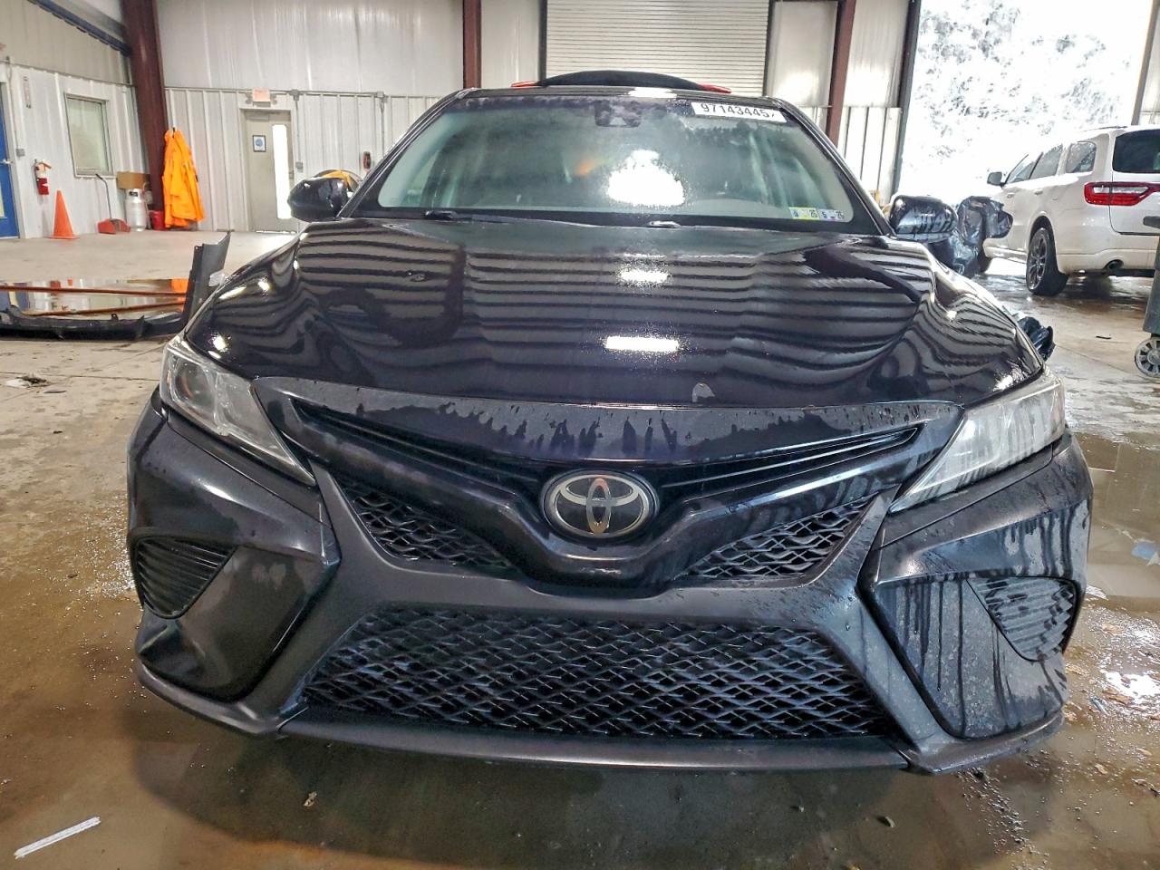 2019 TOYOTA CAMRY L photo 5