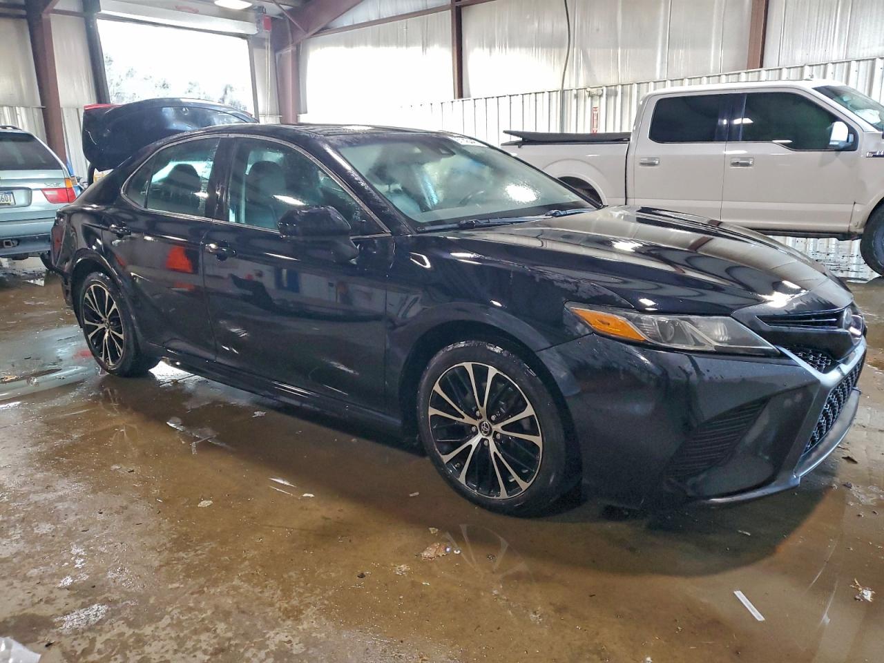 2019 TOYOTA CAMRY L photo 4