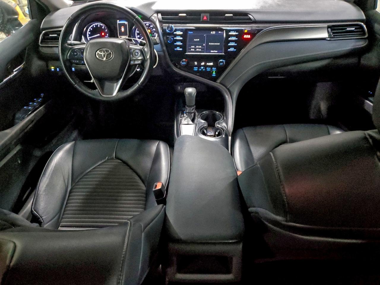 2019 TOYOTA CAMRY L photo 8