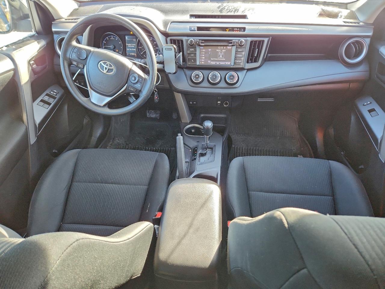 2017 TOYOTA RAV4 LE photo 22