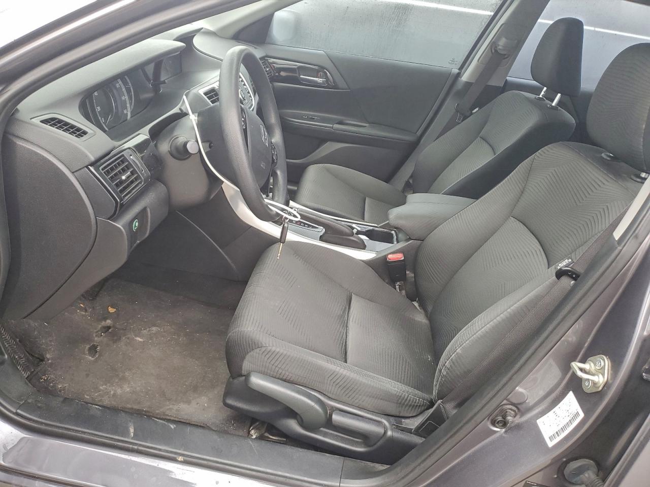 2017 HONDA ACCORD LX photo 13