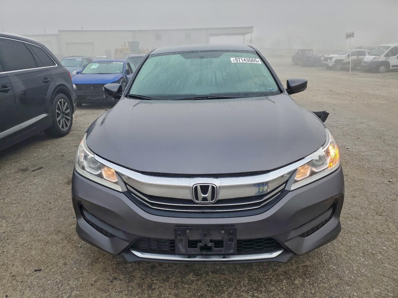 2017 HONDA ACCORD LX photo 9