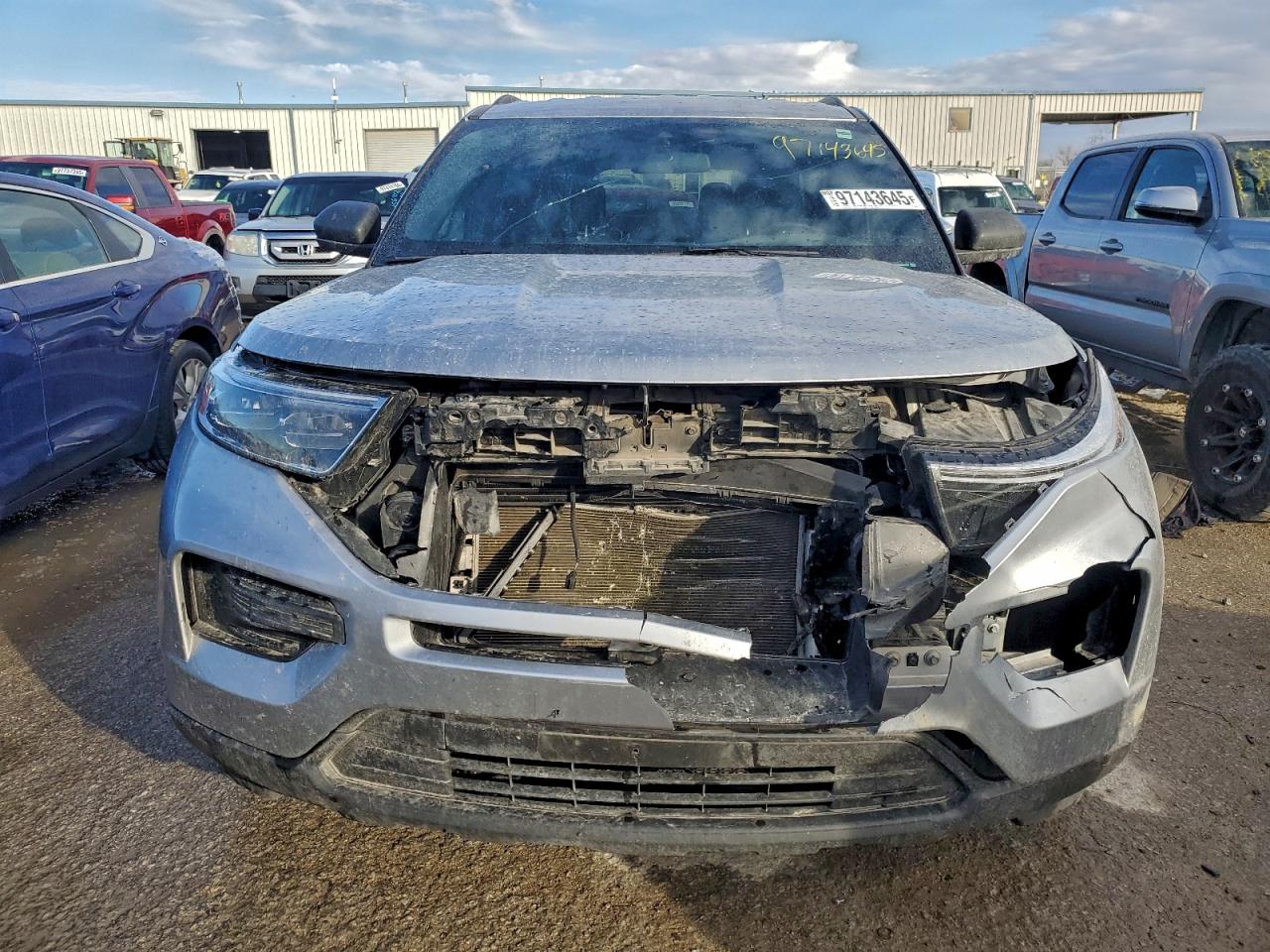 2020 FORD EXPLORER XLT photo 9