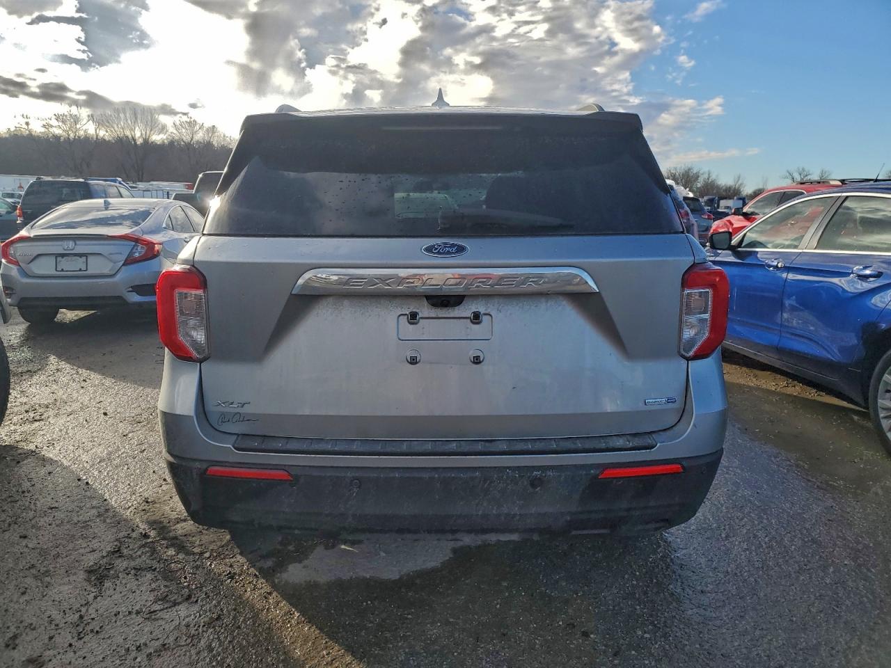 2020 FORD EXPLORER XLT photo 11