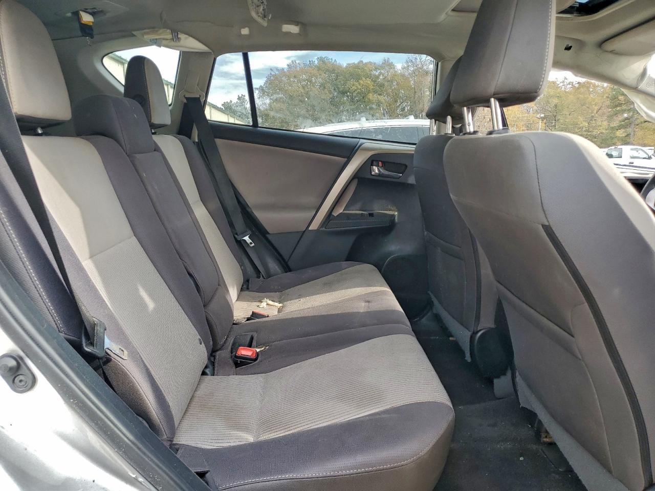 2014 TOYOTA RAV4 XLE photo 19