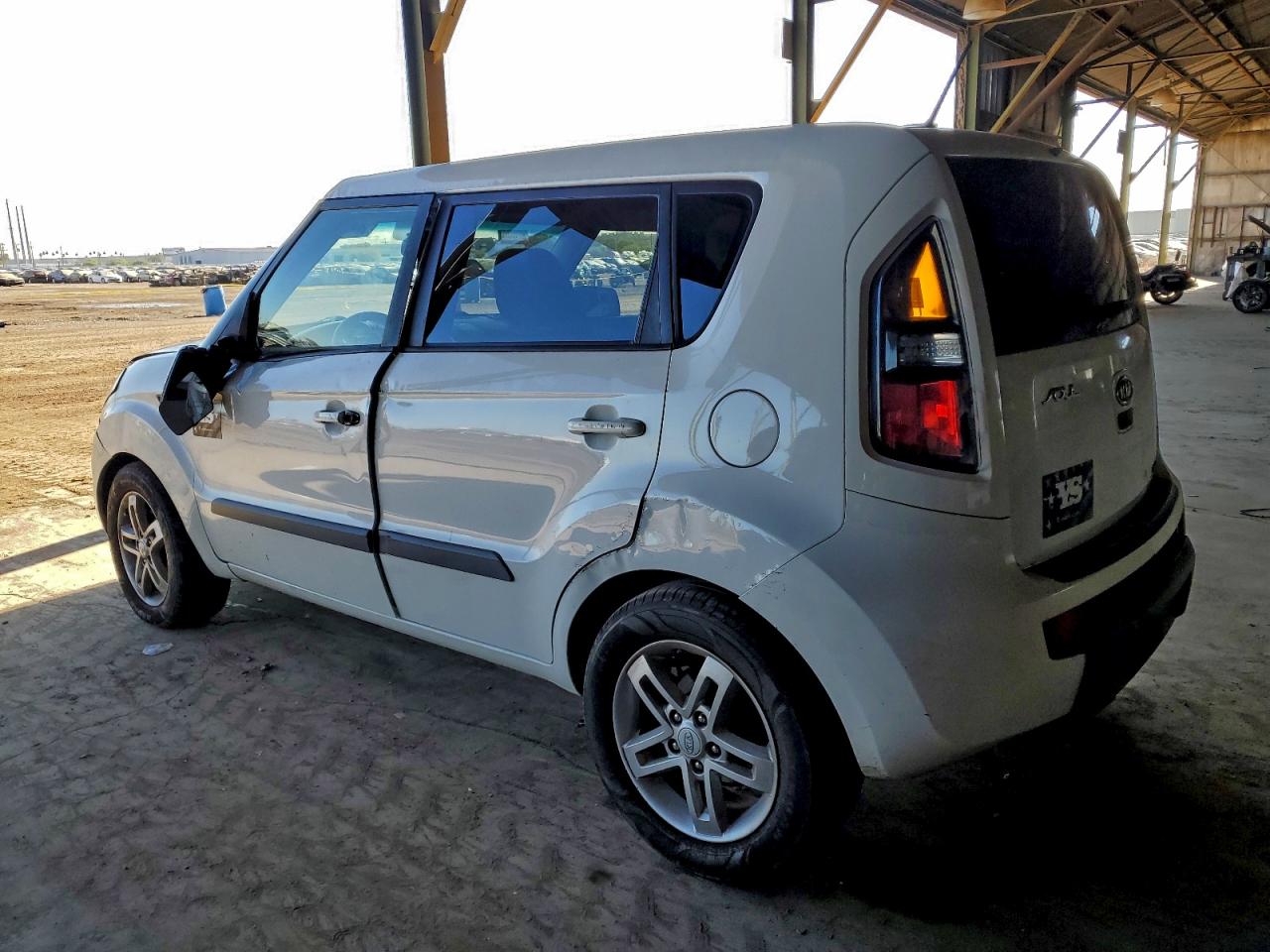 2011 KIA SOUL + photo 4
