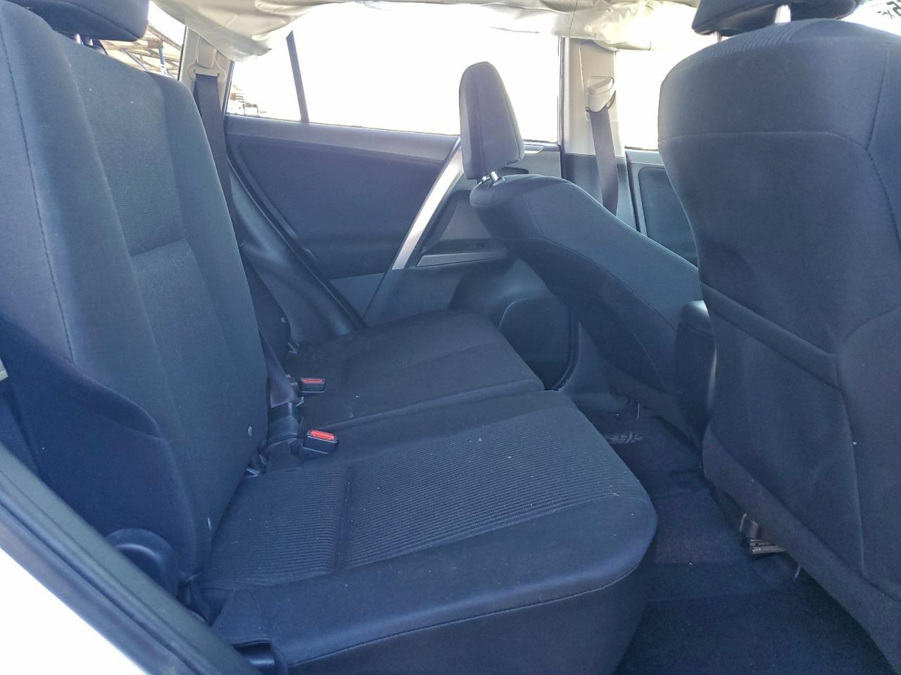 2017 TOYOTA RAV4 LE photo 19