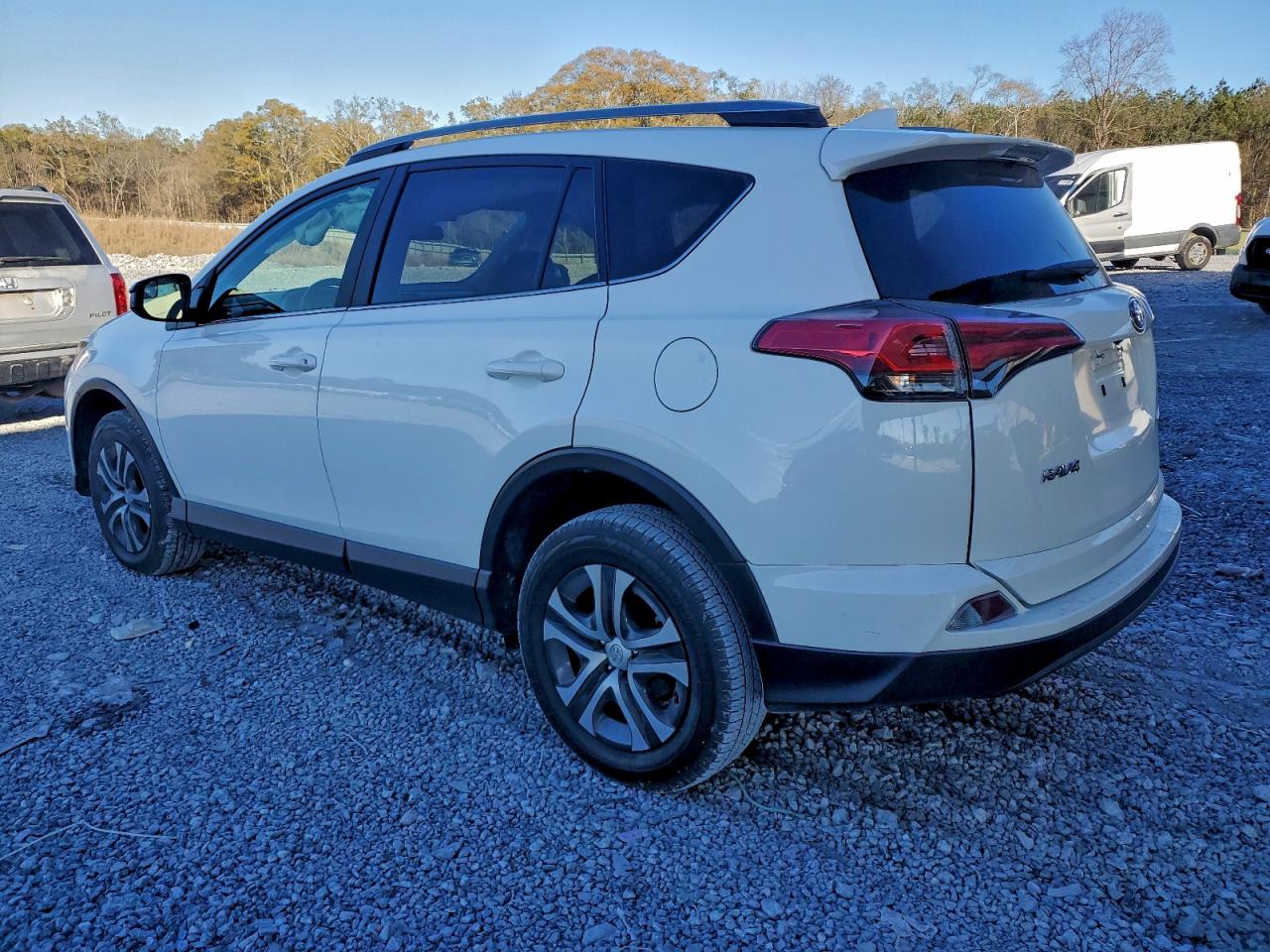 2017 TOYOTA RAV4 LE photo 3