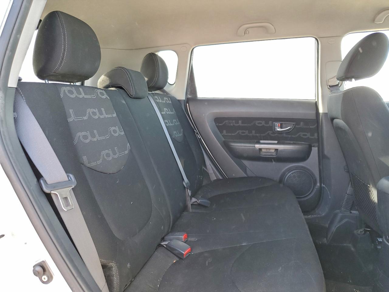 2013 KIA SOUL + photo 11