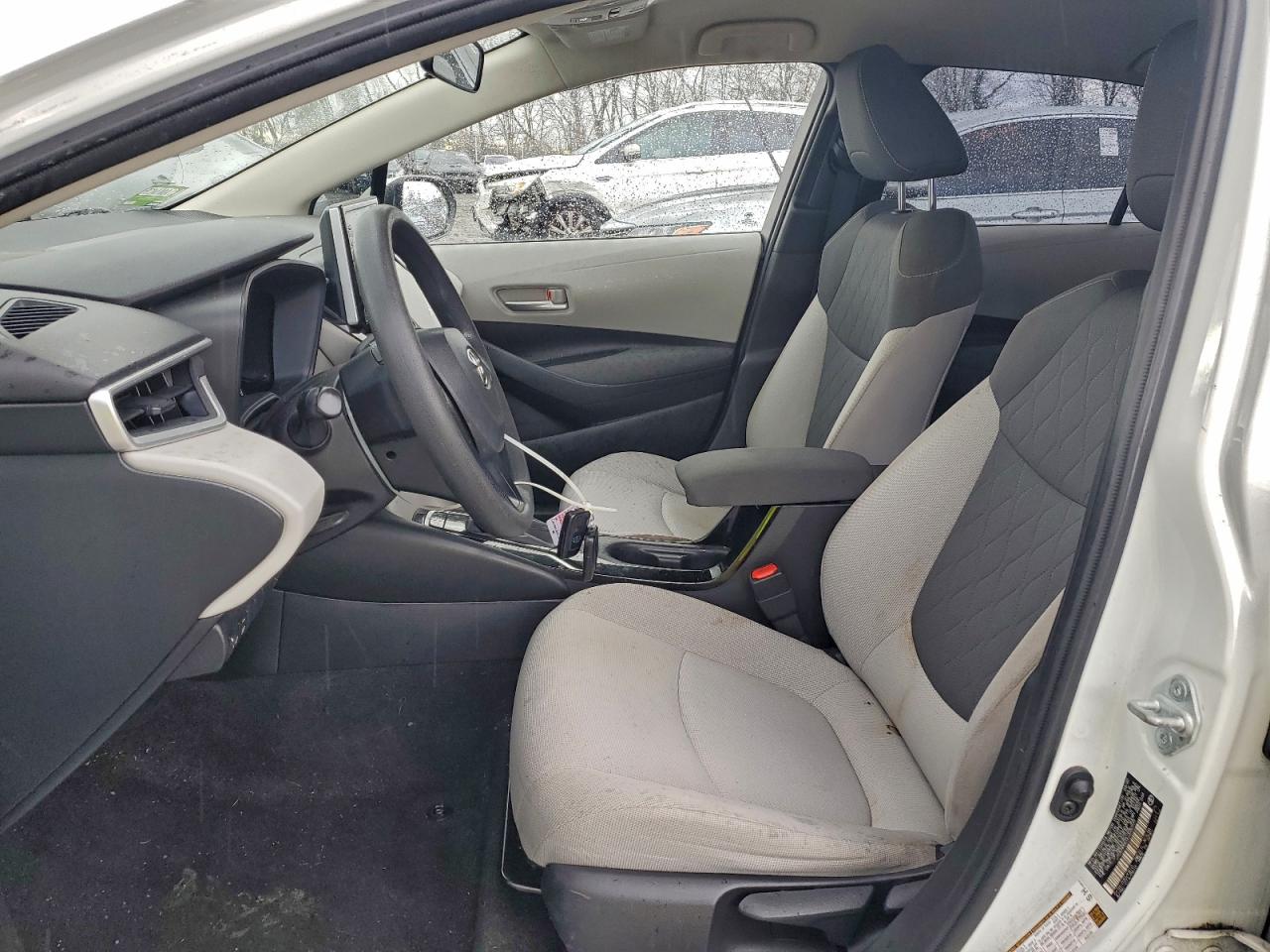 2020 TOYOTA COROLLA LE photo 7
