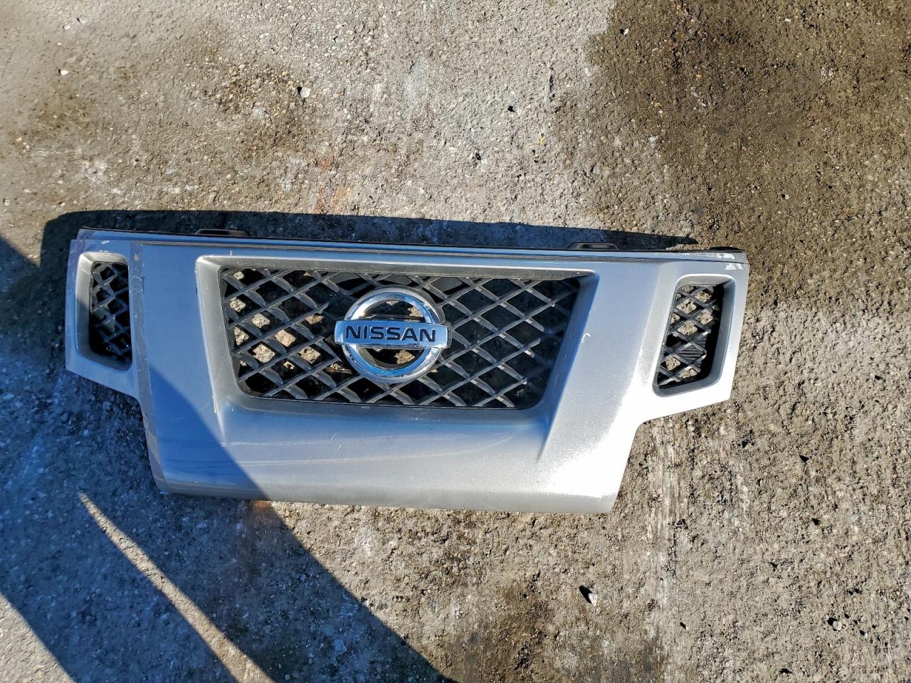 2015 NISSAN XTERRA X photo 13