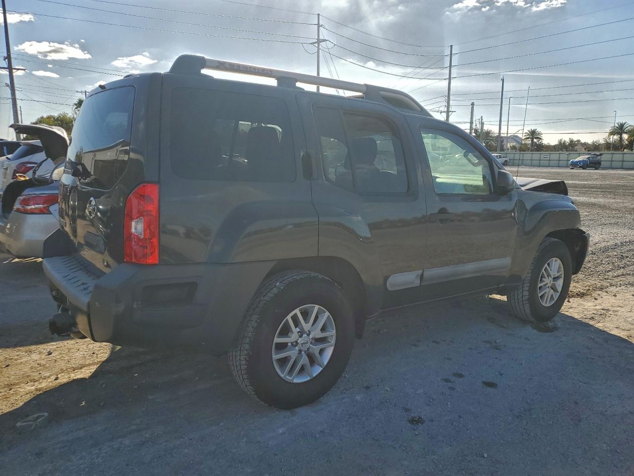 2015 NISSAN XTERRA X photo 3
