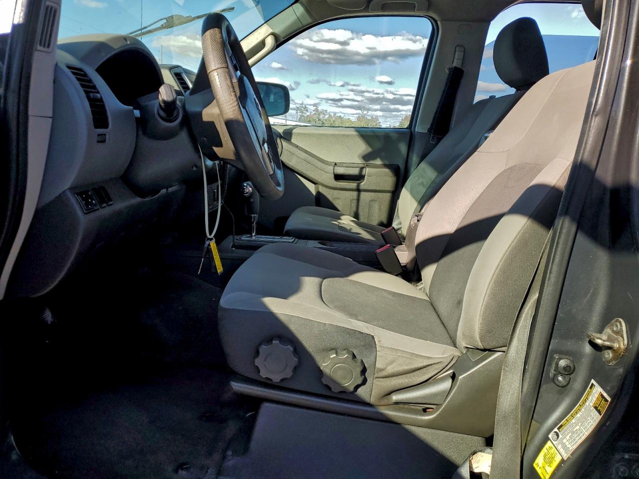2015 NISSAN XTERRA X photo 7