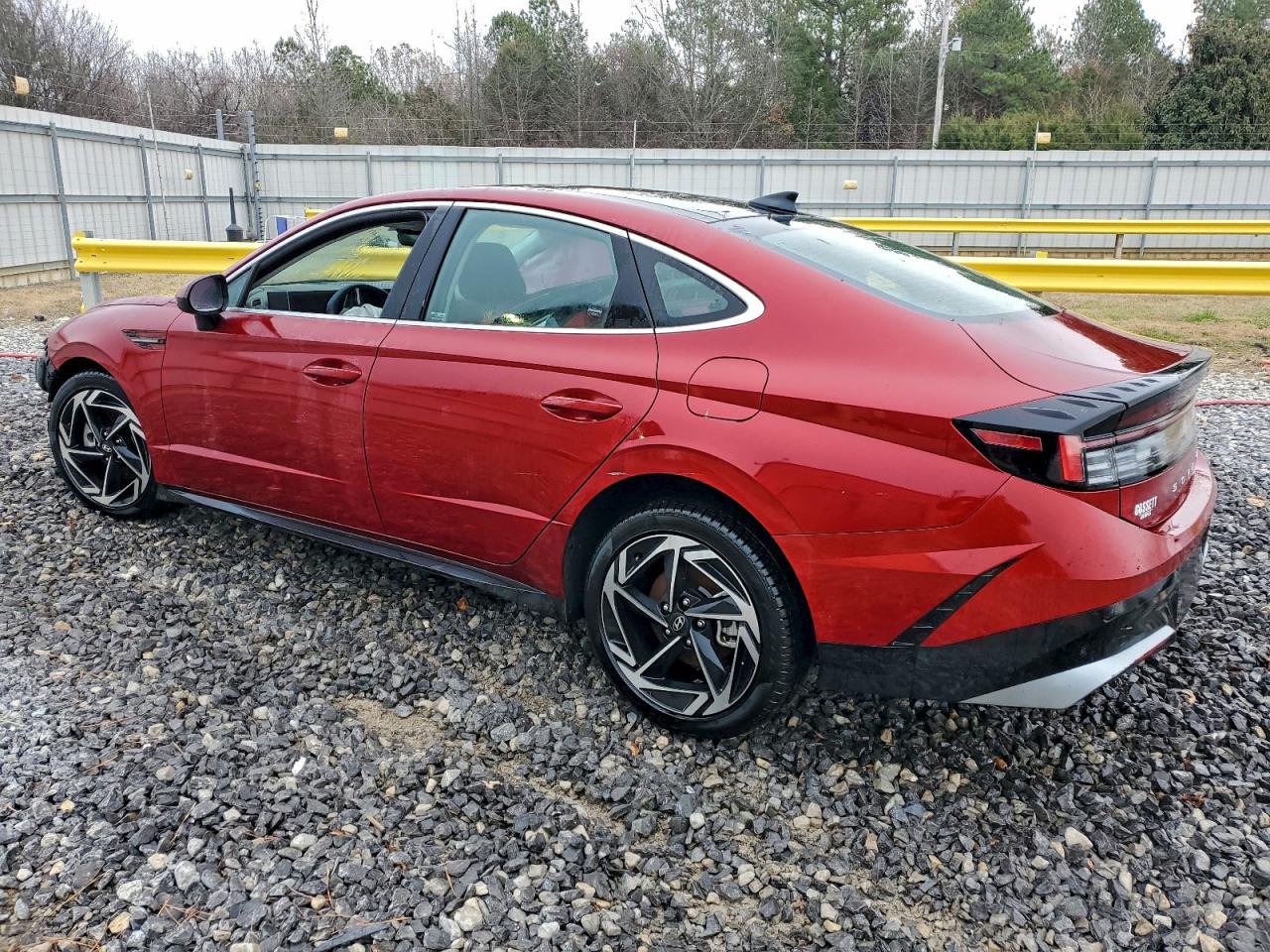 2024 HYUNDAI SONATA SEL photo 2