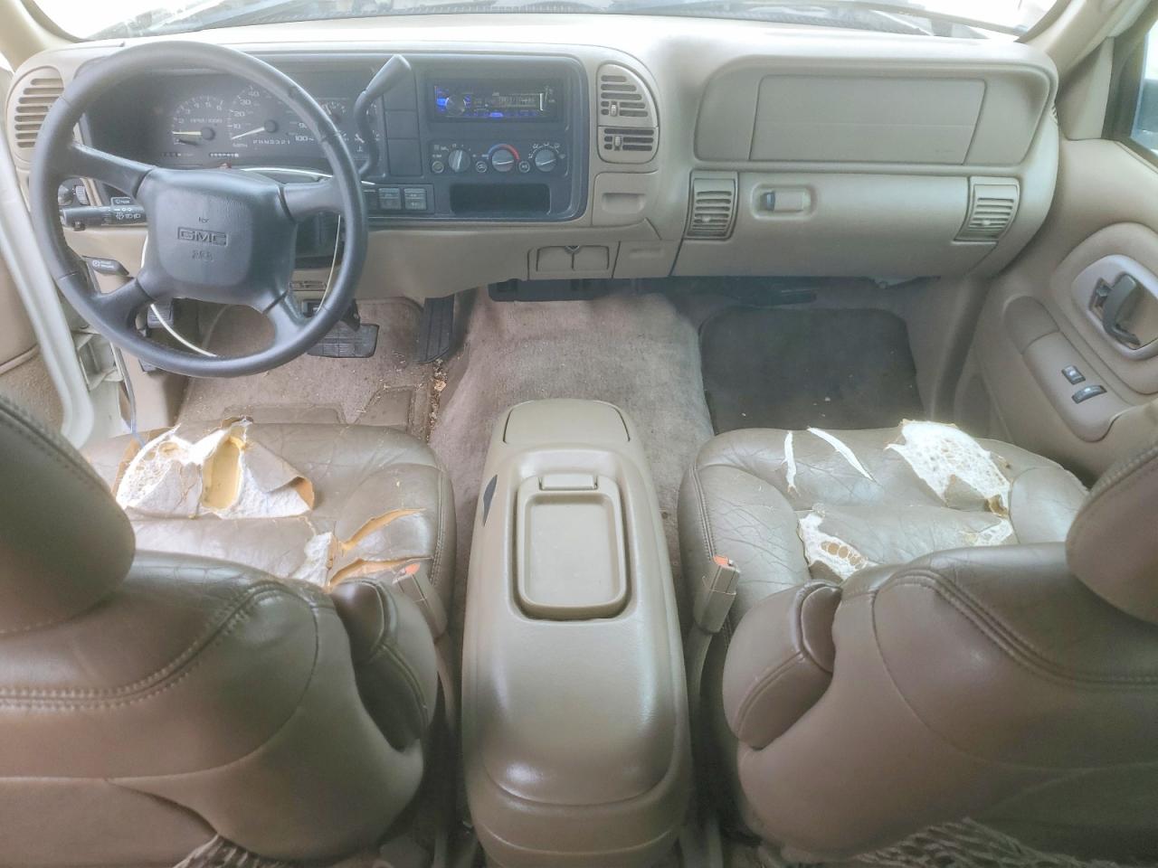 1998 GMC SUBURBAN K1500 photo 8