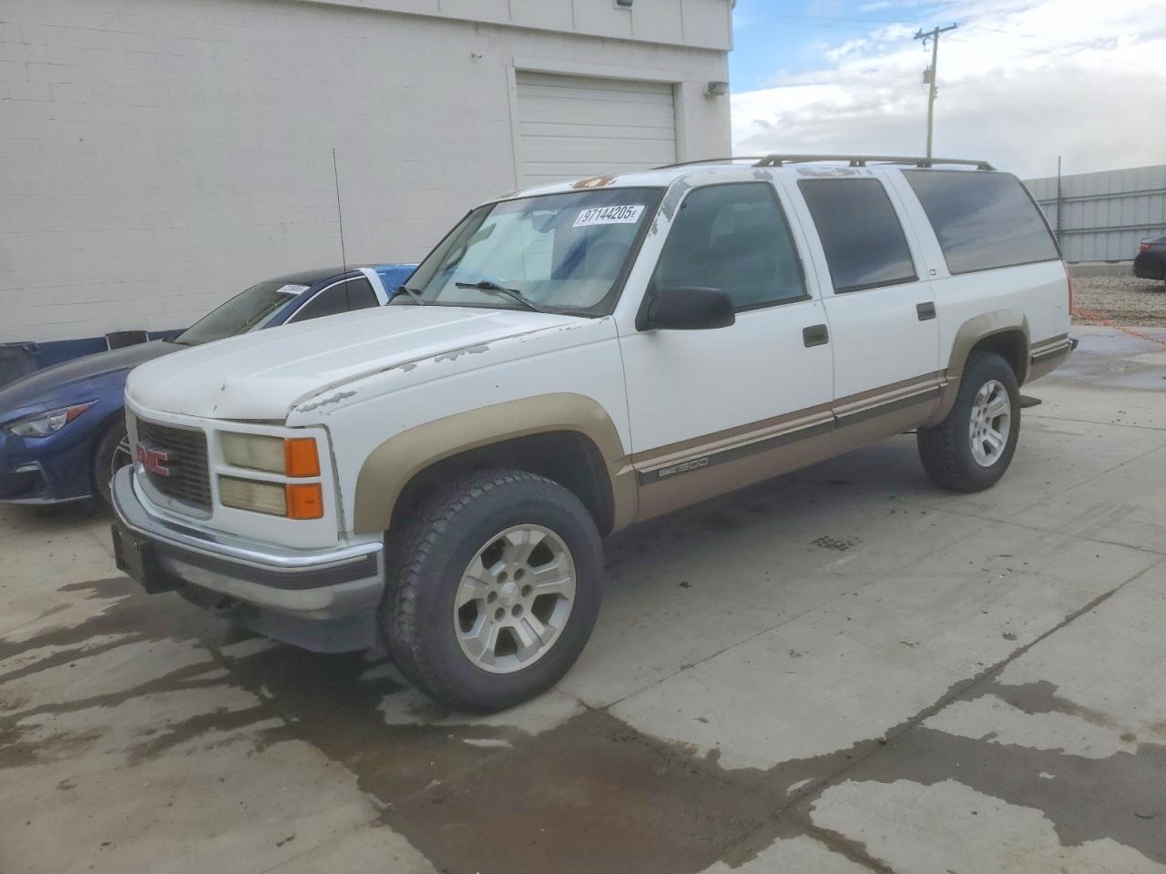 1998 GMC SUBURBAN